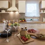 Villa With Private Heated Pool *