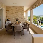Villa With Private Heated Pool