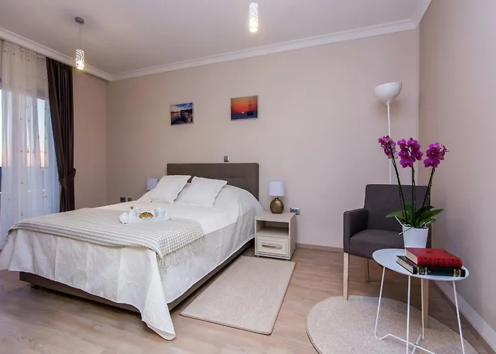 Вилла With Private Heated Pool