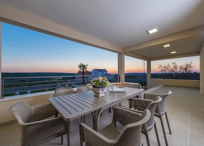 Вилла With Private Heated Pool *